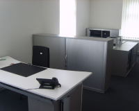Fanair AG Büroeinrichtungen, Drehstühle, Schreibtische