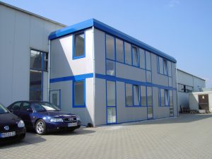Fanair AG bietet auch alles im Bereich Werkstattbüros, Mehrzweckhäuser (Container), oder Pförtnerhäuser für Innen- und Aussenaufstellungen an.